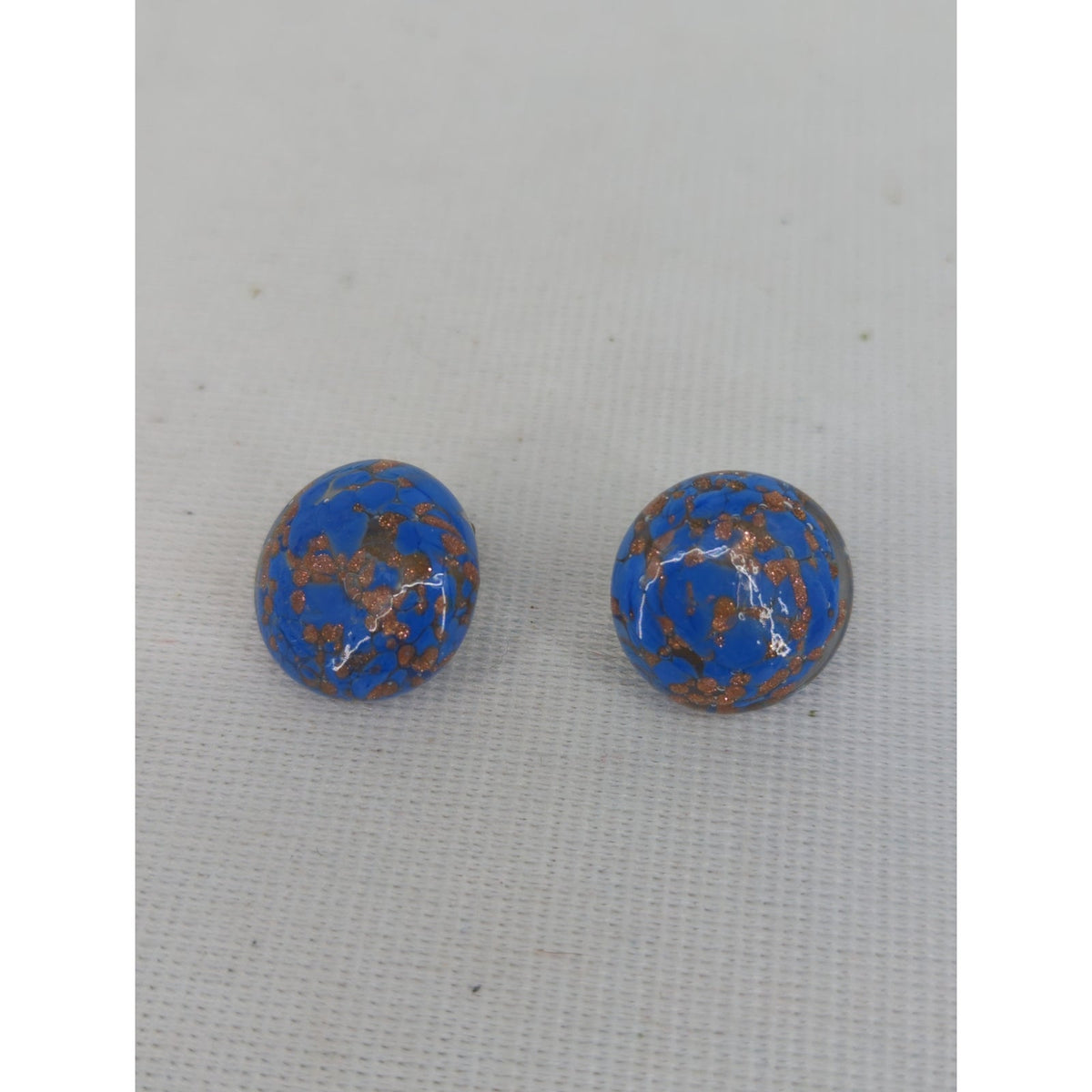Vintage Blue Gold Fleck Glass Cabochon Clip-On Earrings Retro Mod Round
