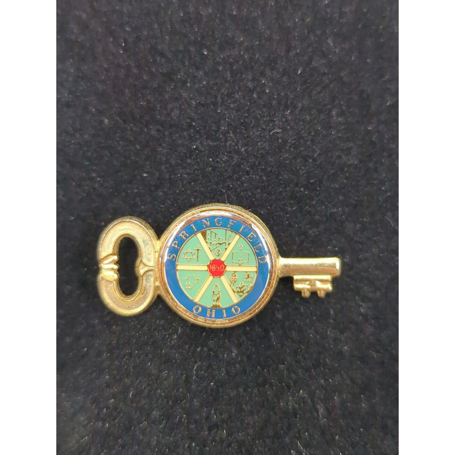 Vintage Fashion BROOCH PIN Springfield Ohio enameled gold key