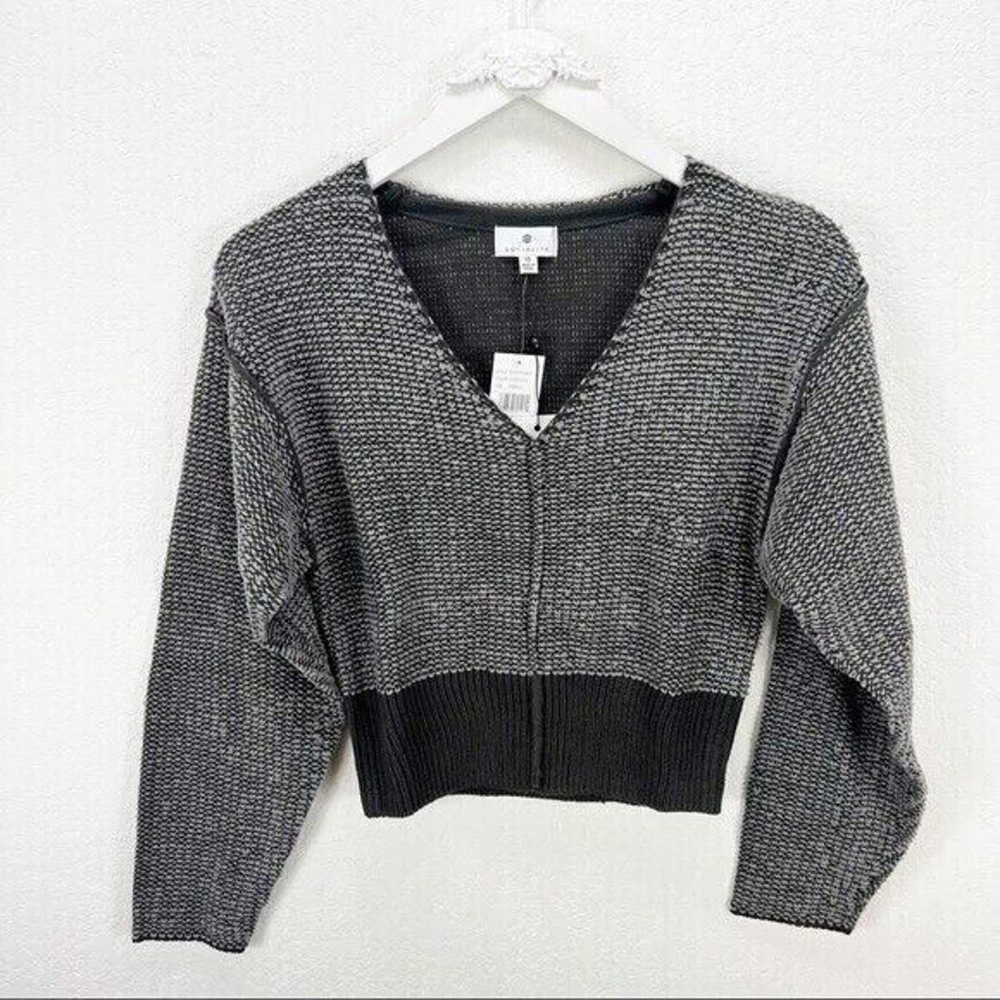 Socialite Slouchy Loop V-Neck Pullover Sweater Size MEDIUM in Charcoal NWT