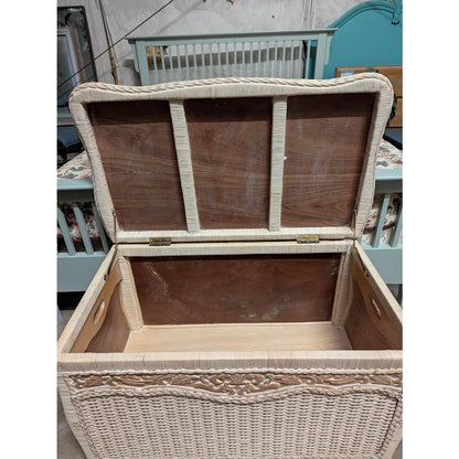 Secondhand Sandies: White washed wicker trunk storage box blankets