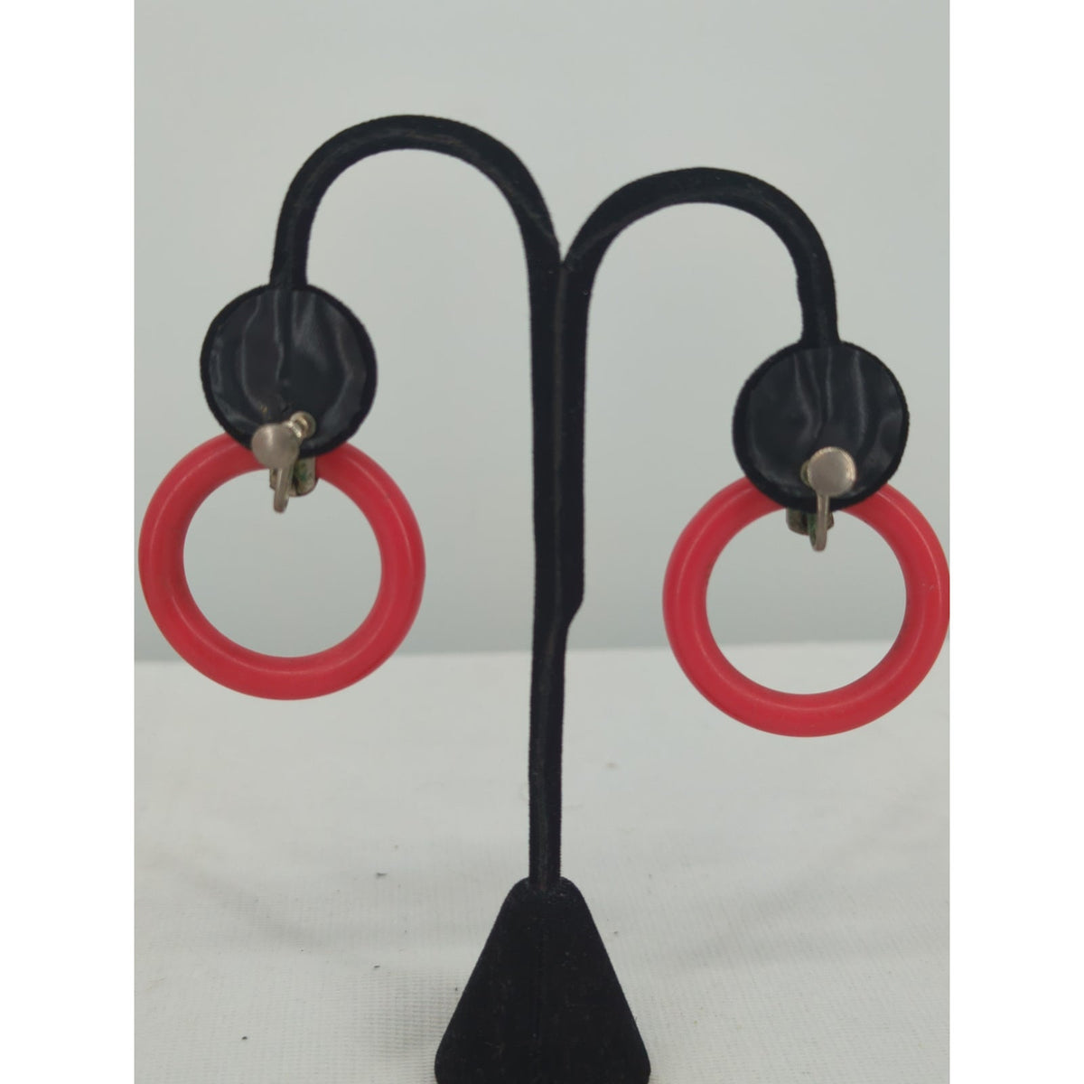 Vintage Bright Red Hoop Clip On Earrings Silver Tone Mid Century 1960s Mod