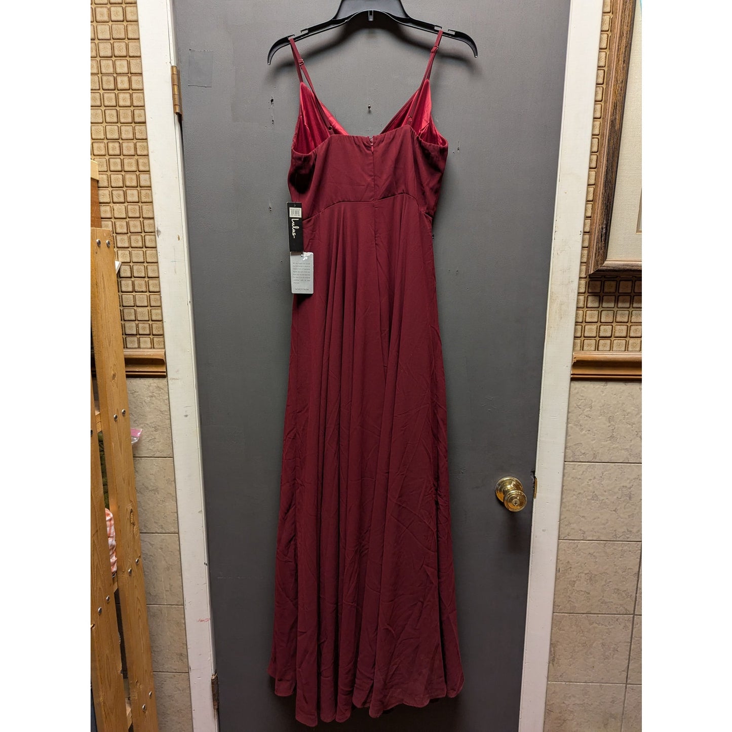 Lulus Wine Red V-Neck Spaghetti Strap Maxi Dress Size Medium New Formal Evening