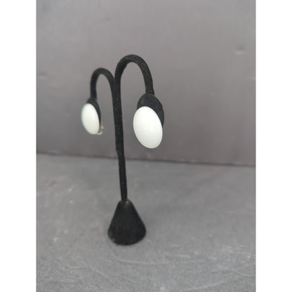 Vintage White Round Flat Disc Screw Back Earrings Retro Jewelry
