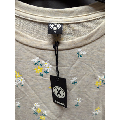 Circle X Size medium long sleeve pajama top with Flowers