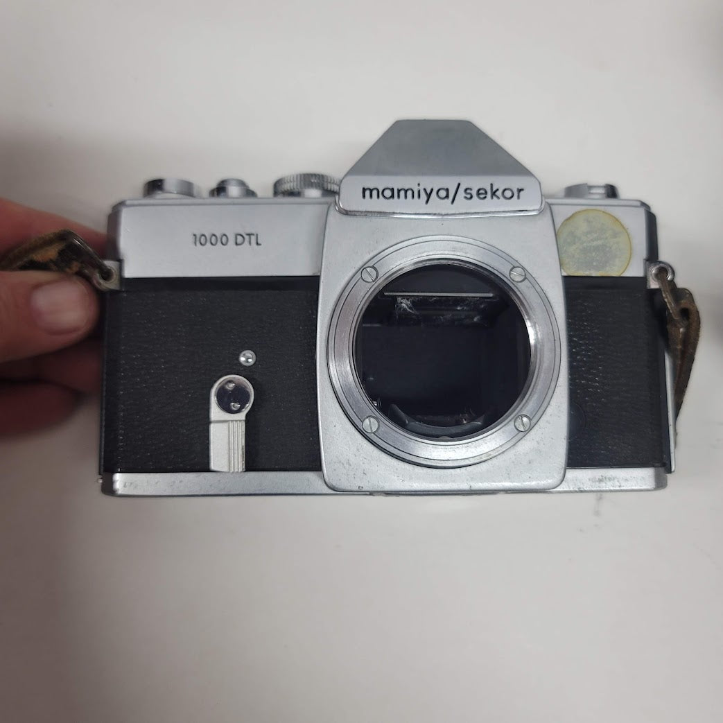 Vtg. MAMIYA Sekor 1000 DTL 35 MM camera, case, strap, Vivitar  55 MM lens