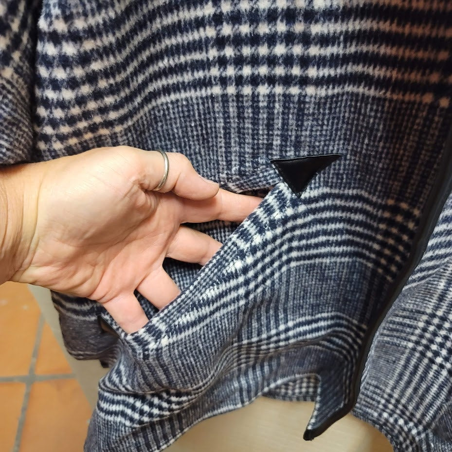 Black Gray White Reversible Plaid Cape Faux leather trim Shawl Jacket XL / LARGE