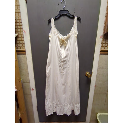 Edwardian antique White cotton lace cotton sleeveless dressing gown undergarment