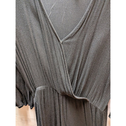 NWT Elan Black V-Neck Surplice Romper Size Medium