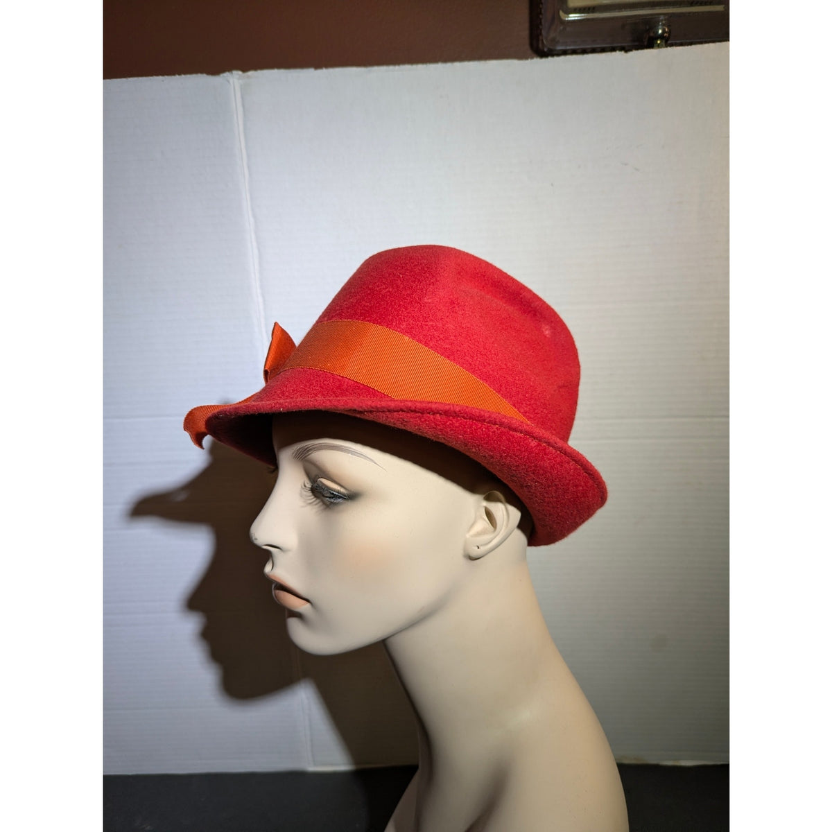 Vintage 50s Red Fur Felt Cloche Hat Orange Ribbon Bow Mid-Century Mod Fedora