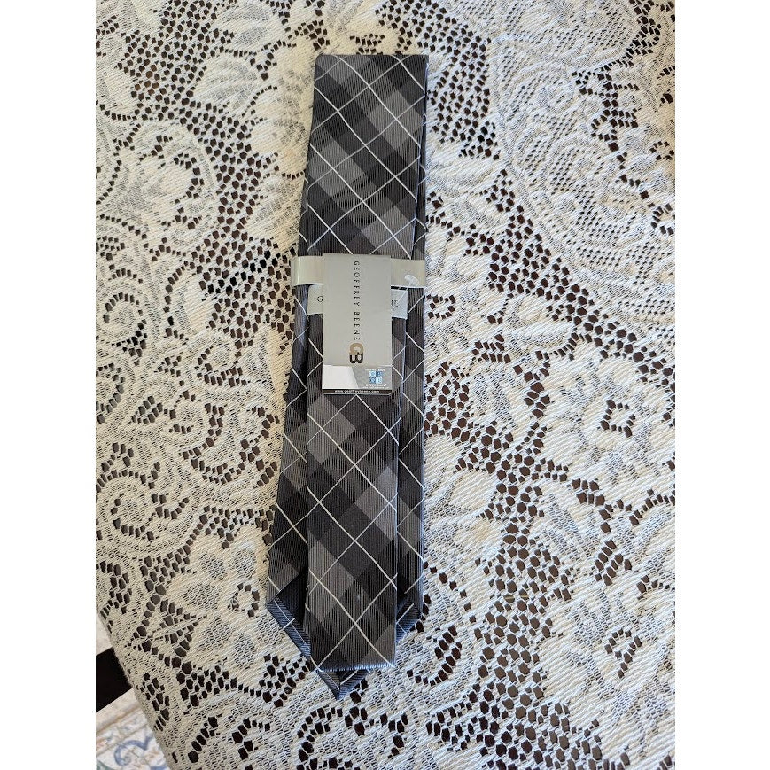 Geoffrey Beene Tie Grey Black Plaid Silk NWT Corpcore Modern Business
