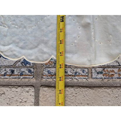 Vintage plastice WIPEABLE oval table cloth faux embroidery pattern 55" x 88"