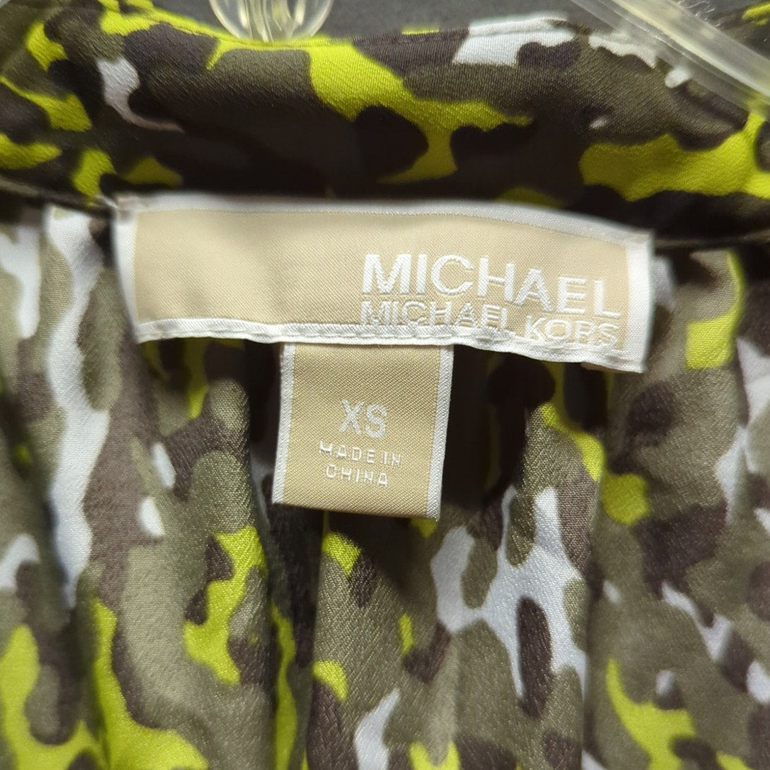 ichael Kors Citron Green Grey Abstract Print Sleeveless Tie Neck Blouse XS Class