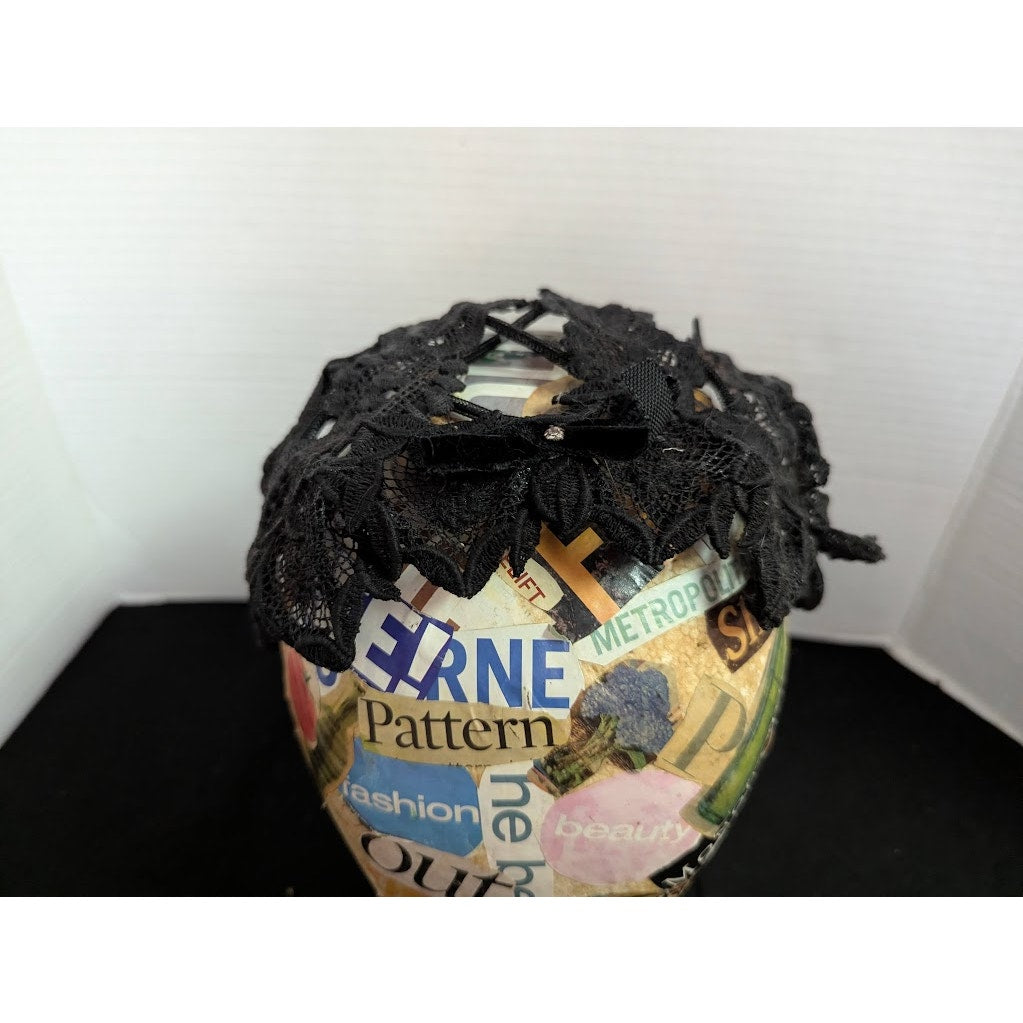 Vintage 50s Black Lace Whimsy Hat Velvet Bow Juliet Cap Noir Glam 40's 50's