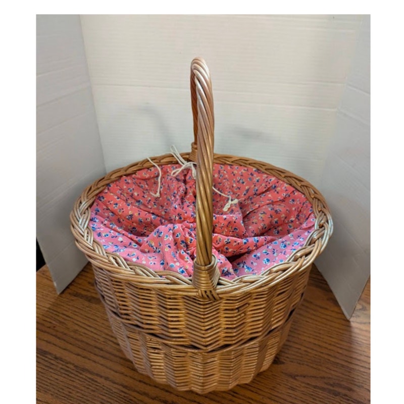 Vintage Woven Wicker Gathering Basket with Calico Drawstring Liner Sewing 18"