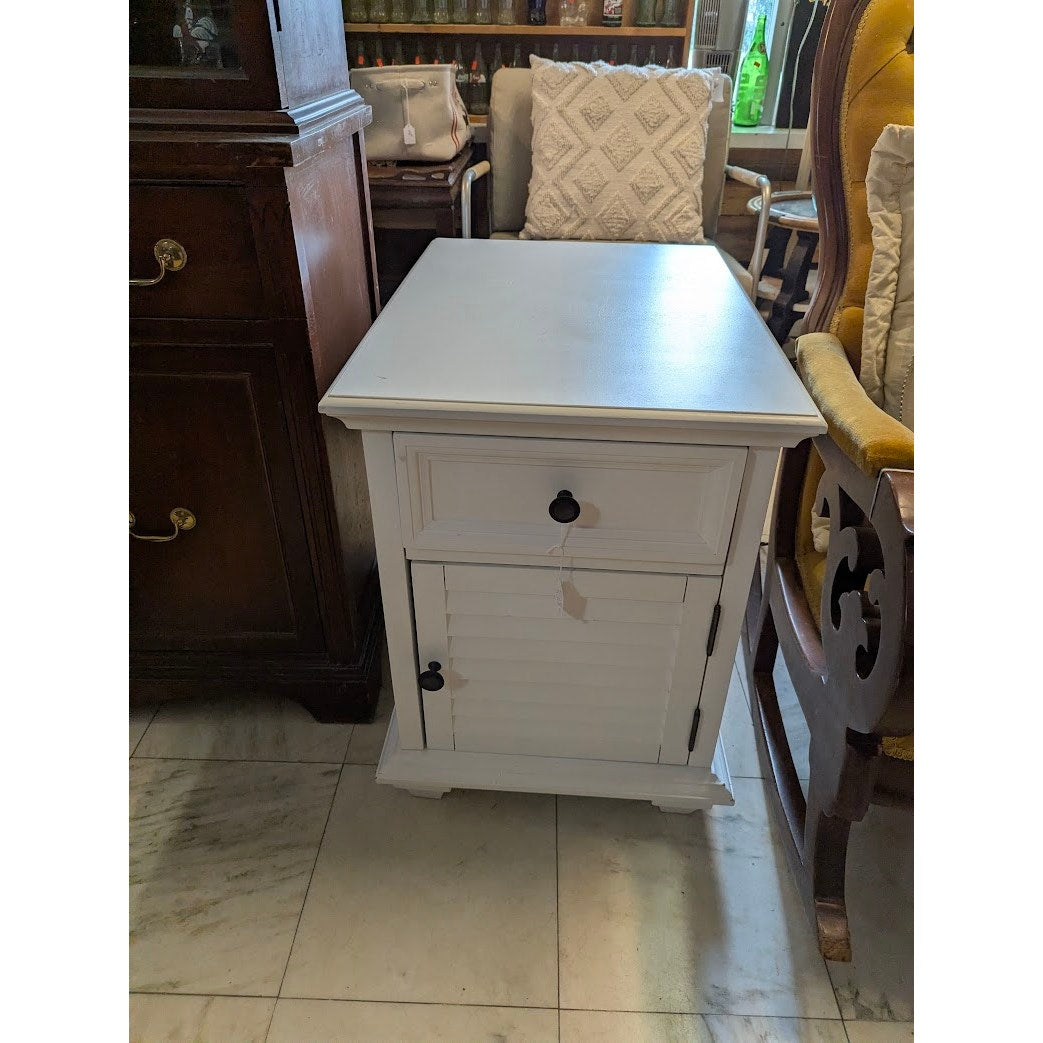 Secondhand Sandies: Broyhill white side end table storage drawer