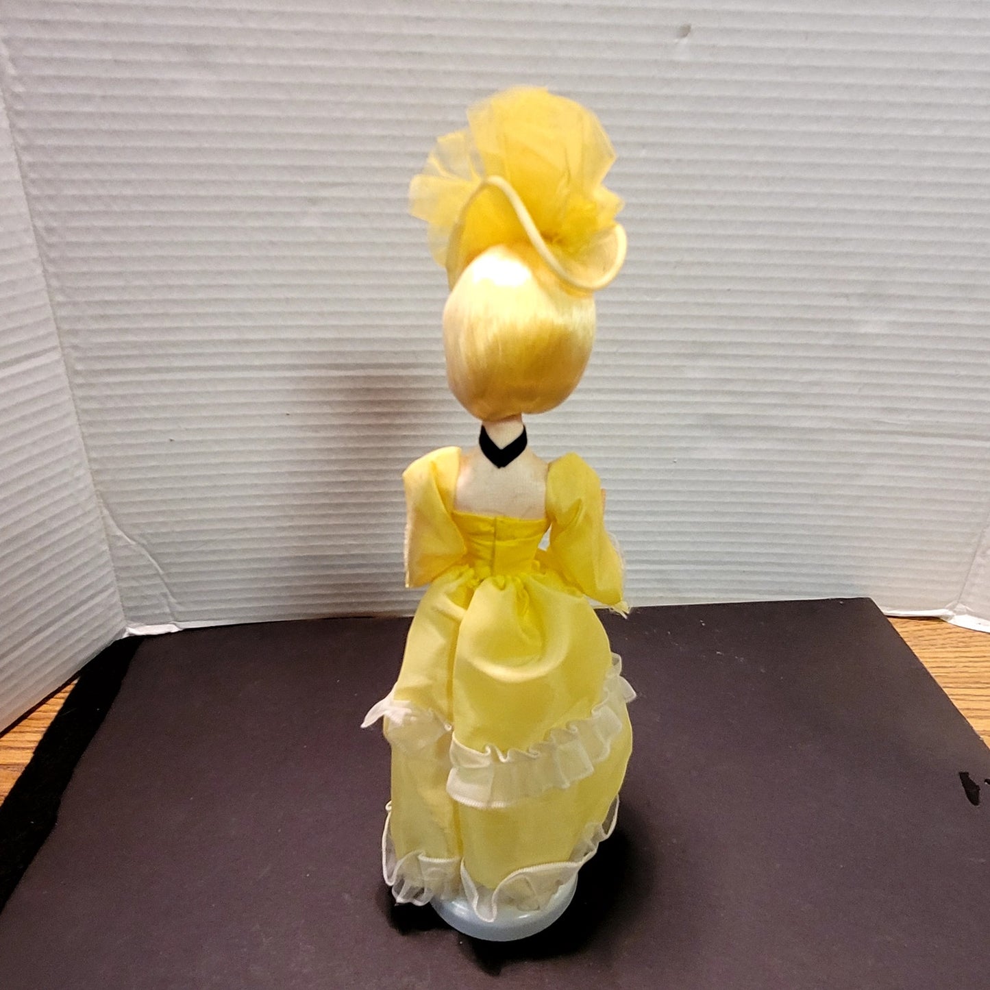 Vintage Bradley "Big Eye" Southern Belle Doll Yellow Victorian Elegance Boudoir