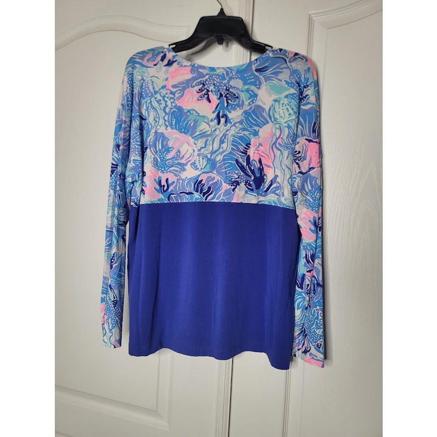 Lilly Pulitzer LARGE Long sleeve Shirt Finn V Neck Top Blue Shade Seekers
