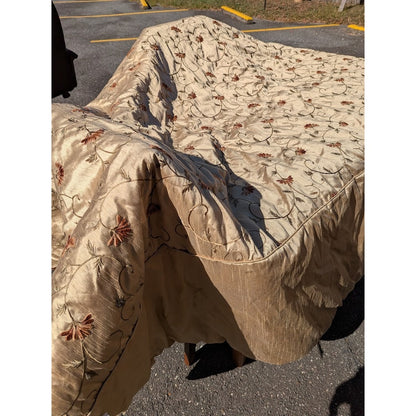 Secondhand Sandies: burgundy and gold Full or Queen thick comforter