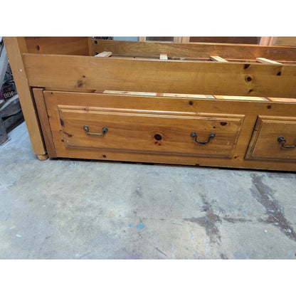 Secondhand Sandies: Trundle Bed Twin PULL OUT 2 BEDS