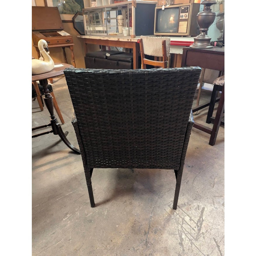 SECONDHAND SANDIES; Outdoor patio vinyl chair weatherproof