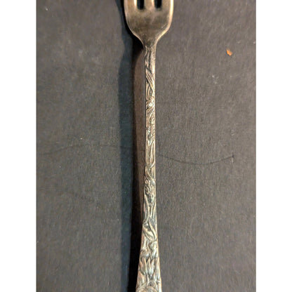 Rogers 1847 Repoussé' cocktail, seafood, or oyster fork.