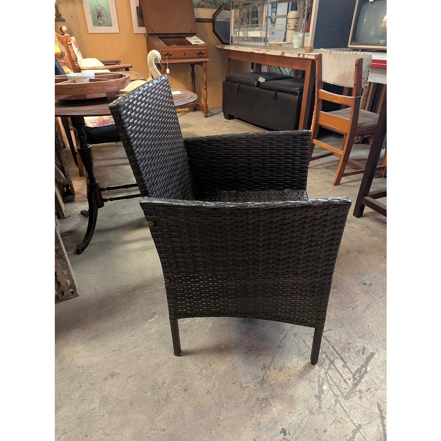 SECONDHAND SANDIES; Outdoor patio vinyl chair weatherproof