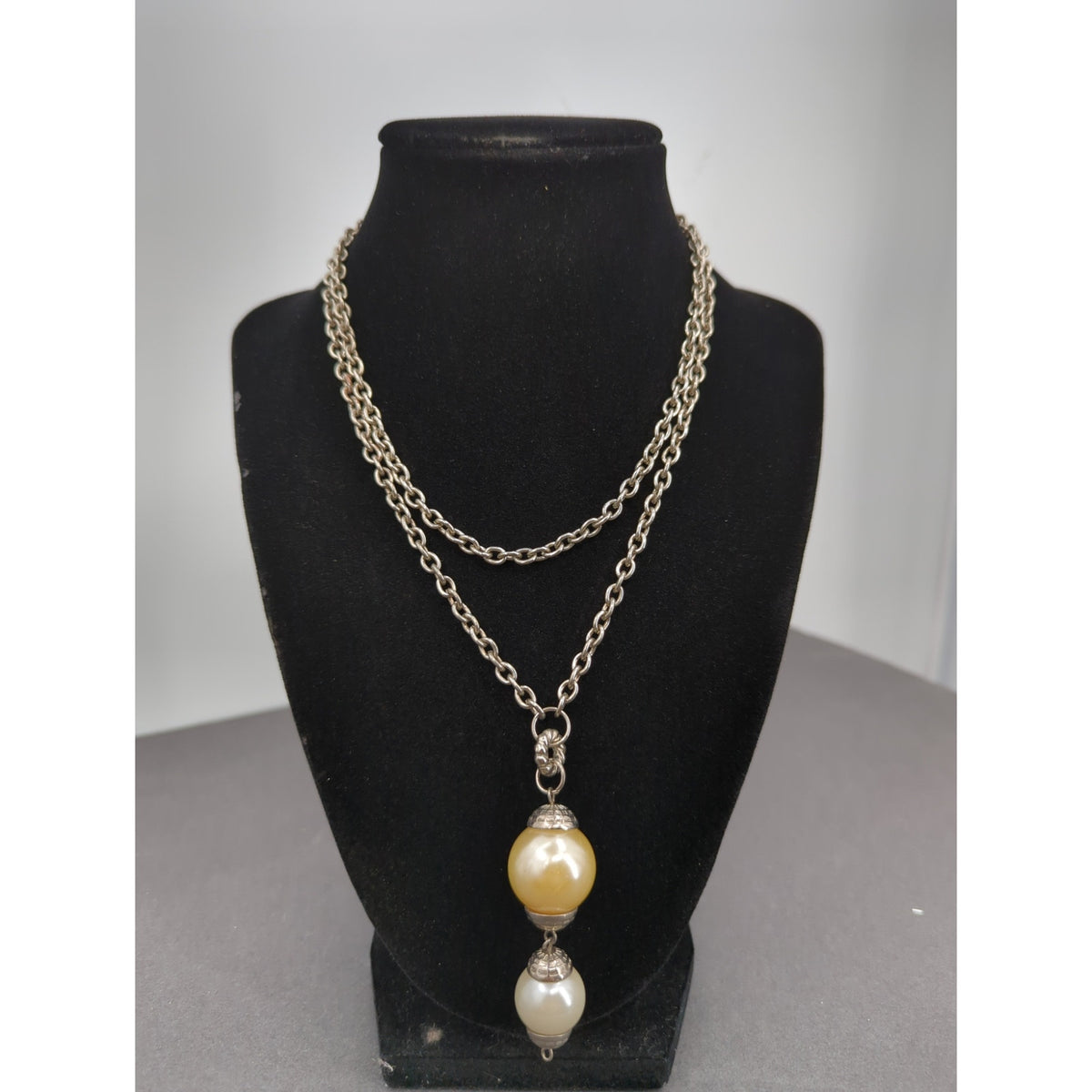 Vintage Fashion Necklace silvertone faux double pearl statement