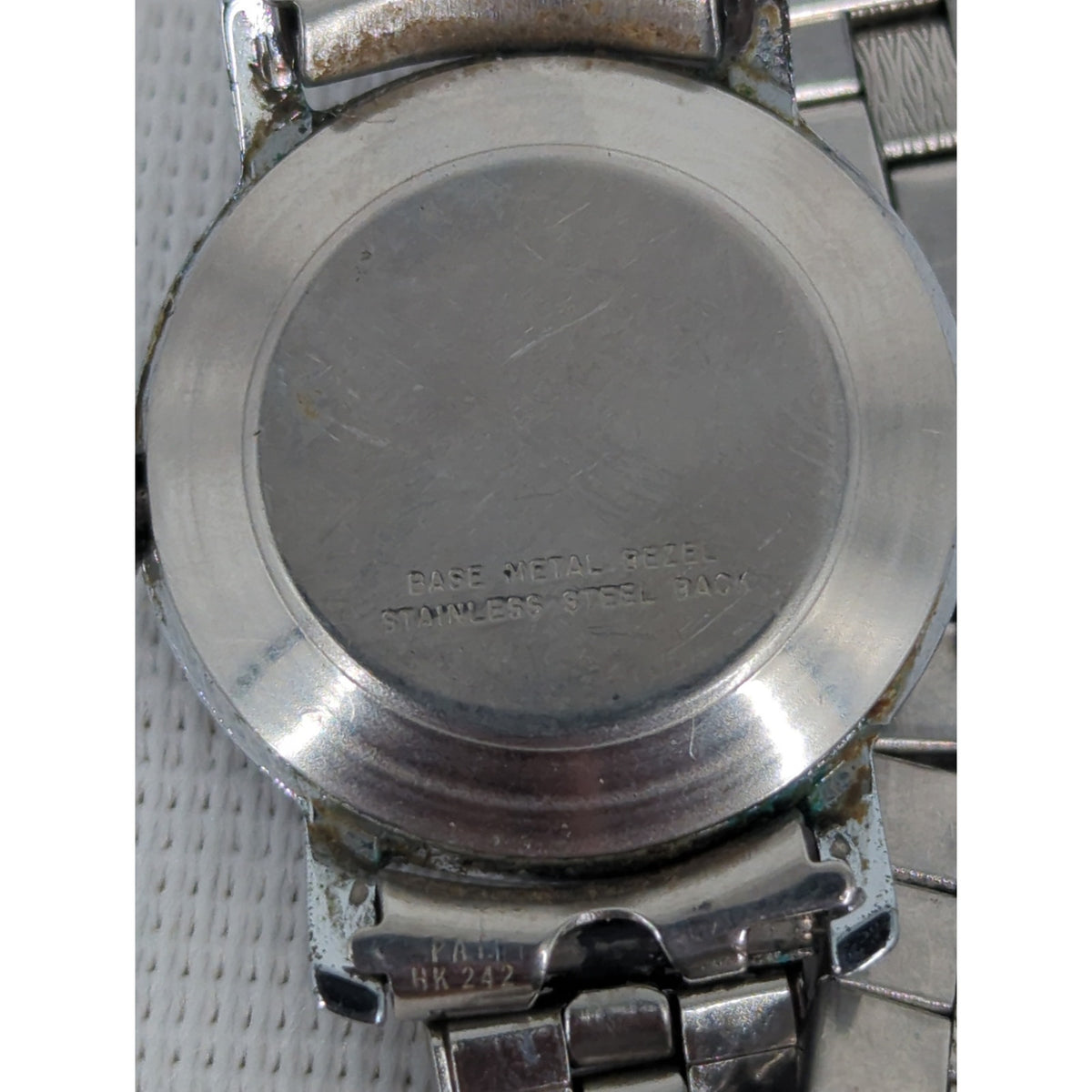 Vintage Timex Manual-Wind Mechanical Watch with Stainless Steel Expansion Band