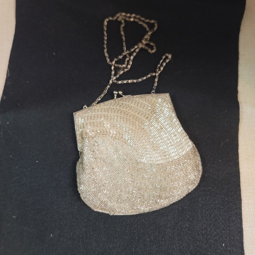 Vintage Magid Hand Made Macau Beaded Kiss Lock Evening Bag Clutch Shoulder Bag