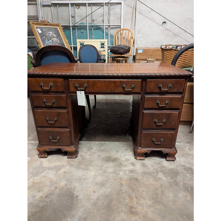 Secondhand Sandies: Double sided desk ( finished on the back )