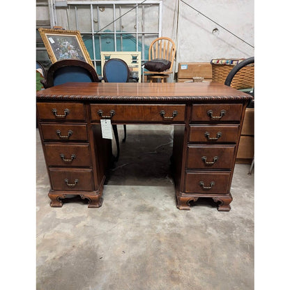 Secondhand Sandies: Double sided desk ( finished on the back )