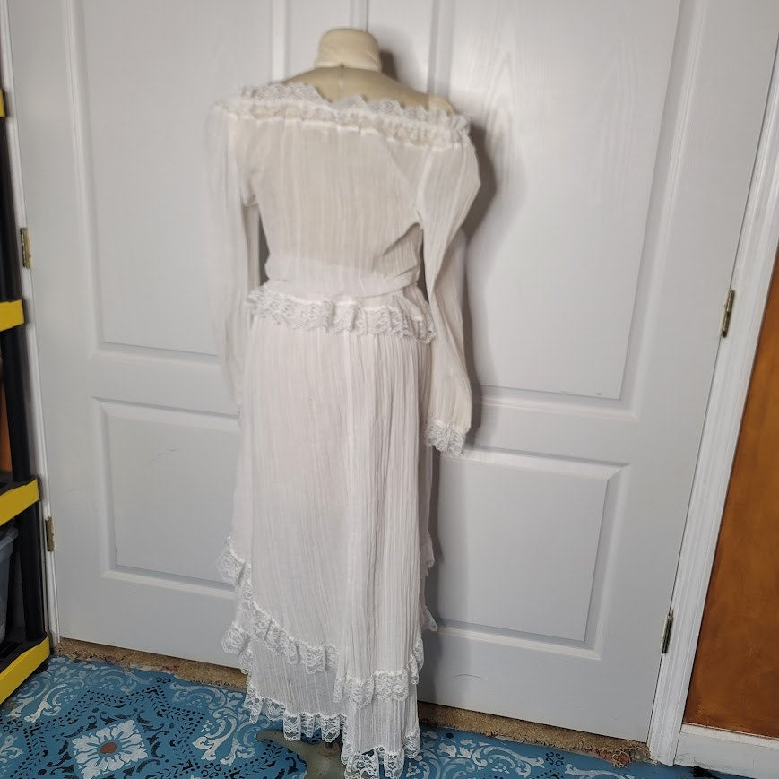 Vintage Roberta 2 Piece white skirt set peasant Cotton Blend Lace Med/ Large