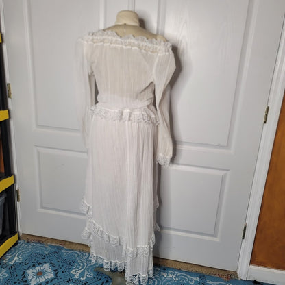 Vintage Roberta 2 Piece white skirt set peasant Cotton Blend Lace Med/ Large