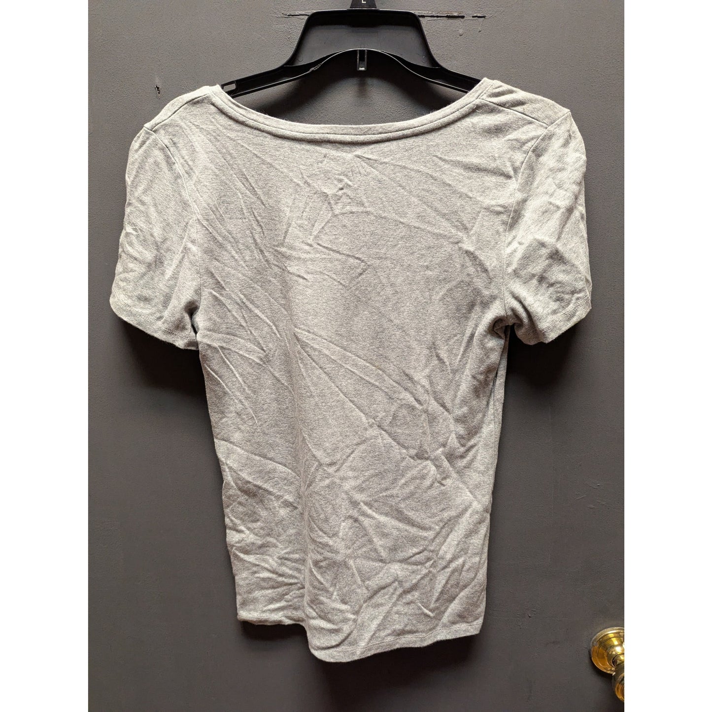 A New Day Gray Short Sleeve V-Neck T-Shirt Size Medium