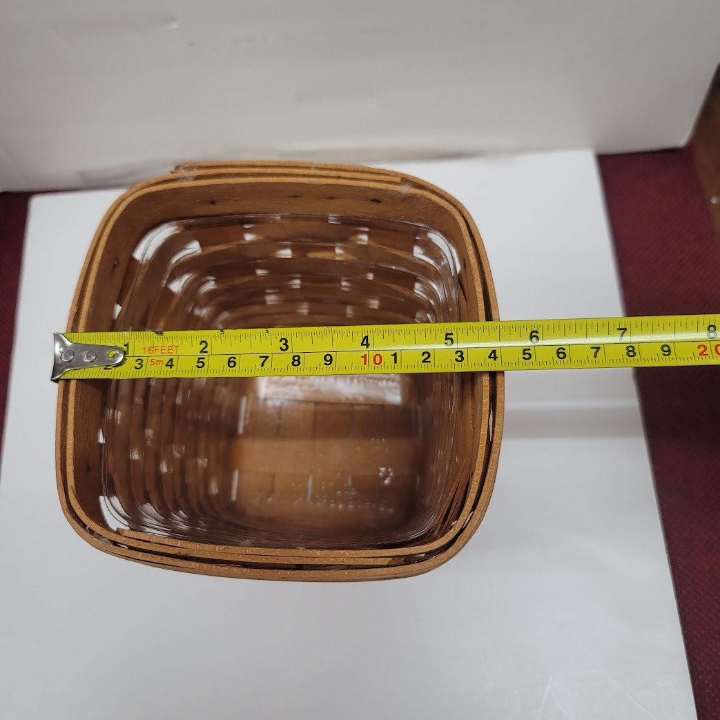 Longaberger Vintage Wood Handwoven 1999 Basket  brown basket with lid Liner