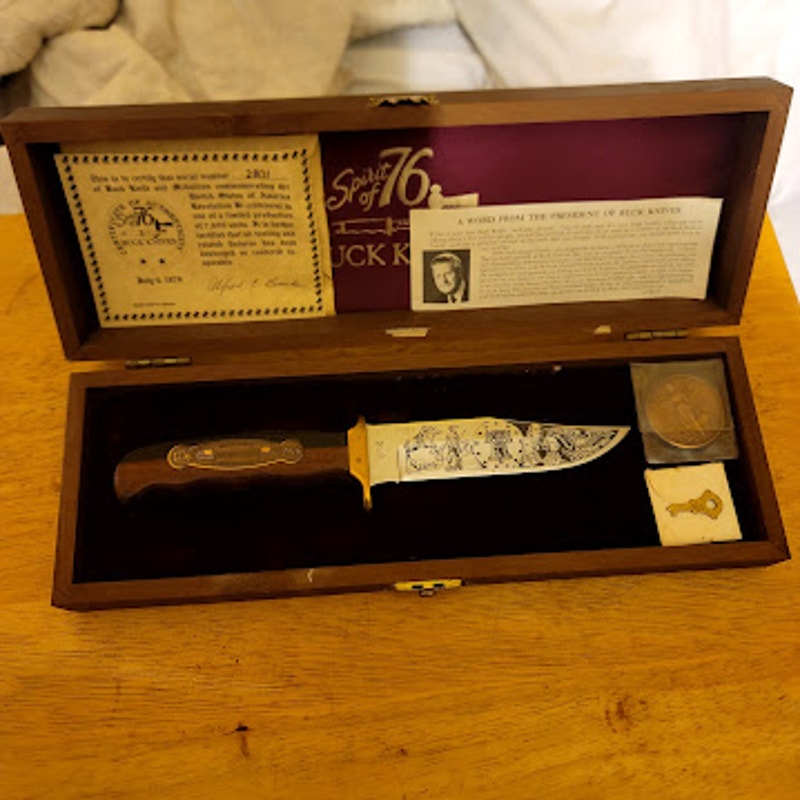 Buck #2801 Spirit of 76 Limited Edition Bicentennial Knife Set Display Case Coin