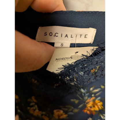 Socialite Size Small Tank top blouse spaghetti straps blue Floral lace NEW