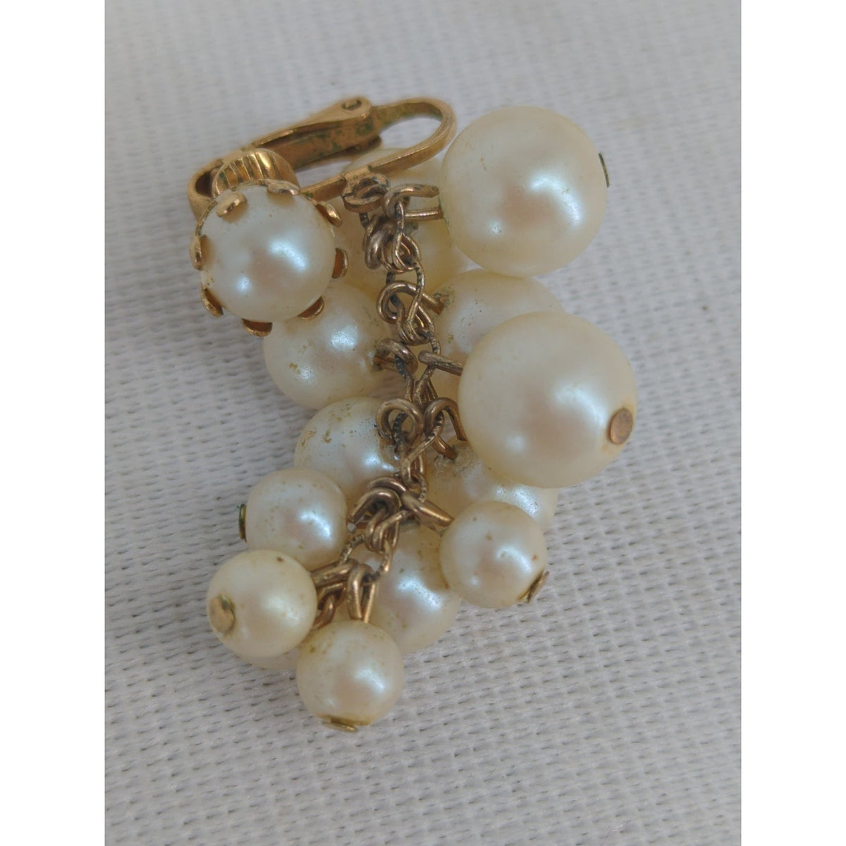 Vintage Faux Pearl Cluster Dangle Clip On Earrings Gold Tone Mid Century Glamour