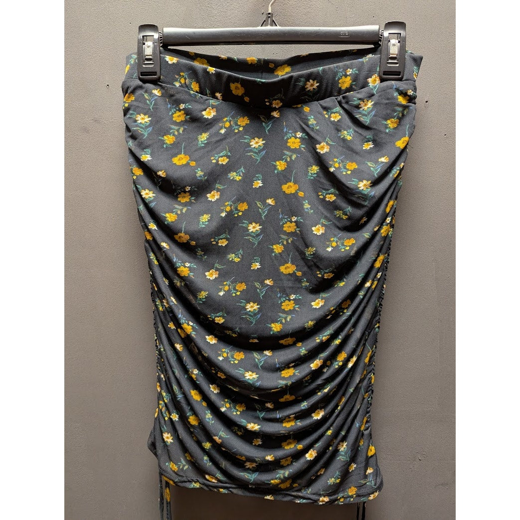 Wild Honey wiggle Black Floral Skirt Side drawstring size LARGE