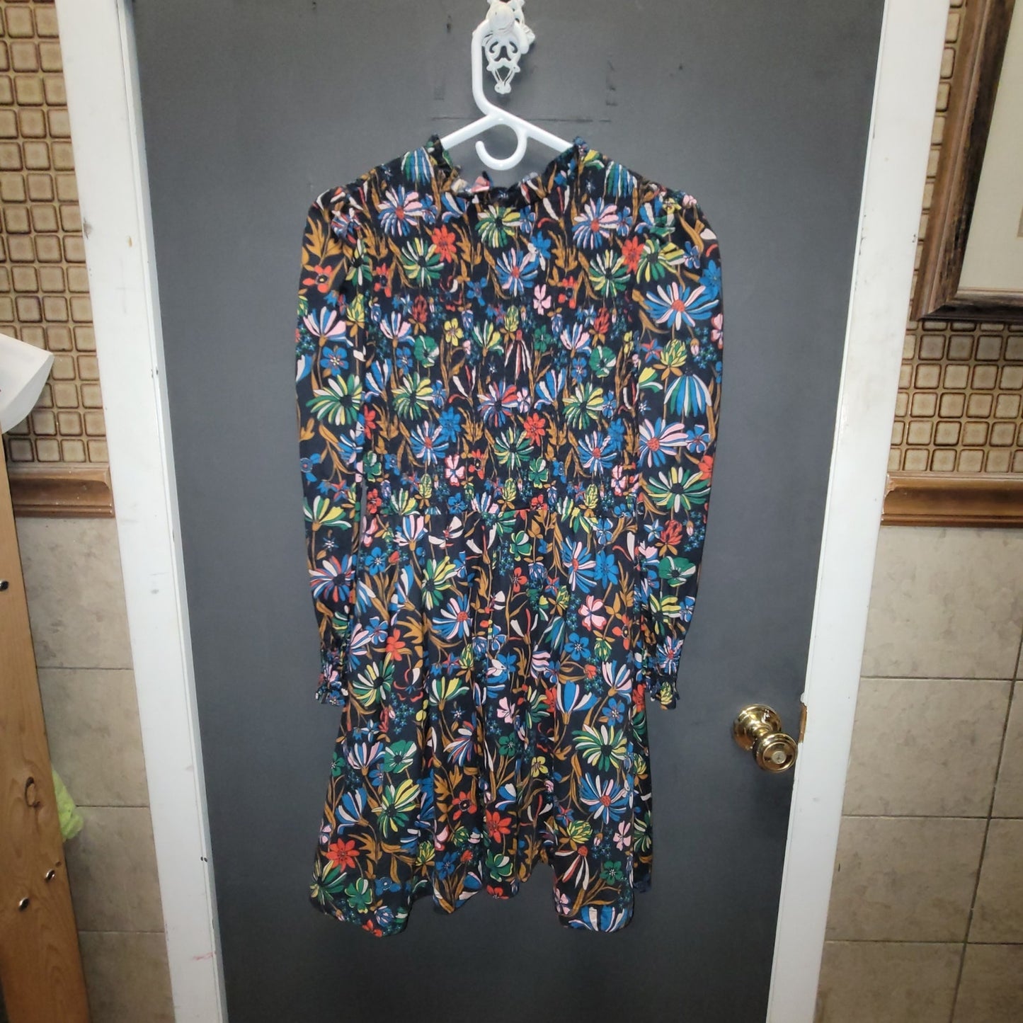 Boden Size 6 dress Ruched bodice Long Sleeve Lined multicolor floral