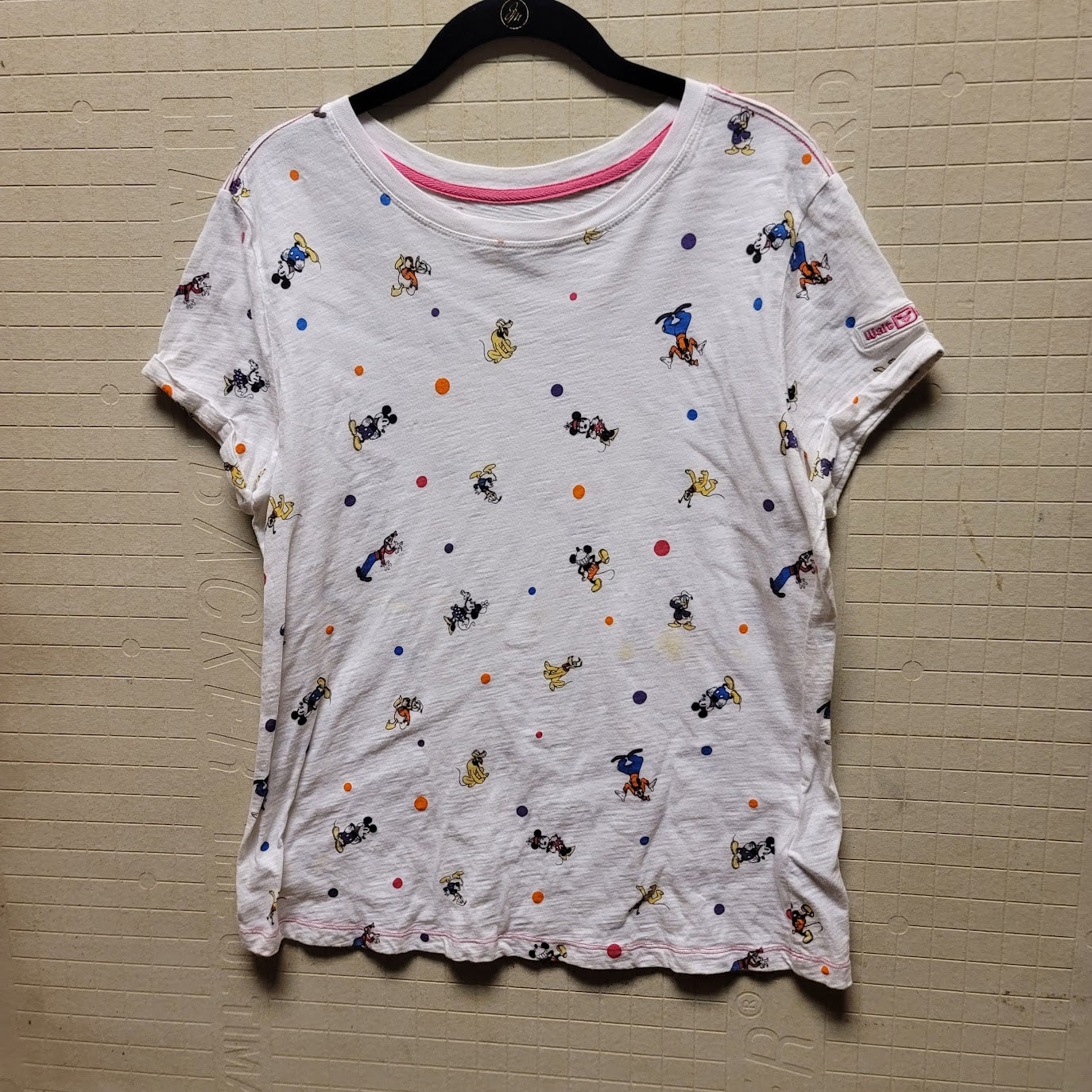 Disney Parks Size Large T-Shirt All characters Short Sleeve White Rolled Hem