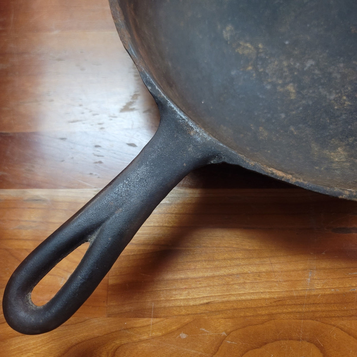 Vintage 1920s-40s BSR #8 Cast Iron Skillet Red Mountain Series Heat Ring 10.5"