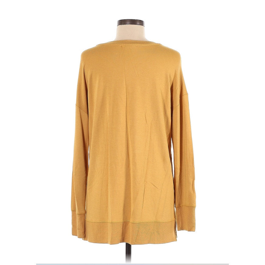 Workshop Republic Clothing Size Medium lightweight long sleeve layers Sweatshirt