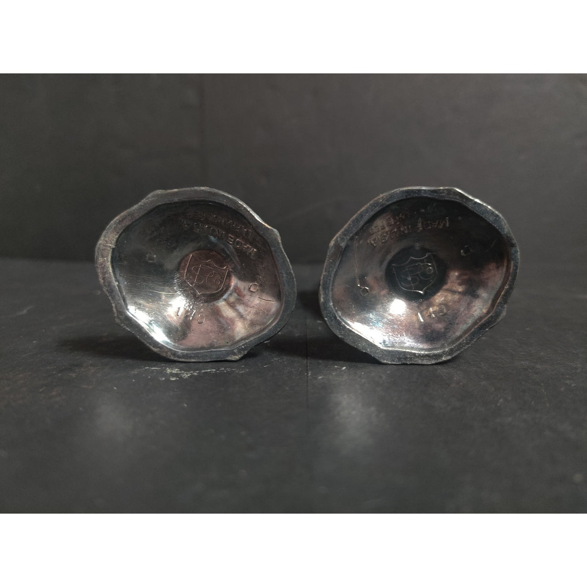 Vintage Peerless Silver Co. Salt And Pepper Shakers Metal Art Deco Pair