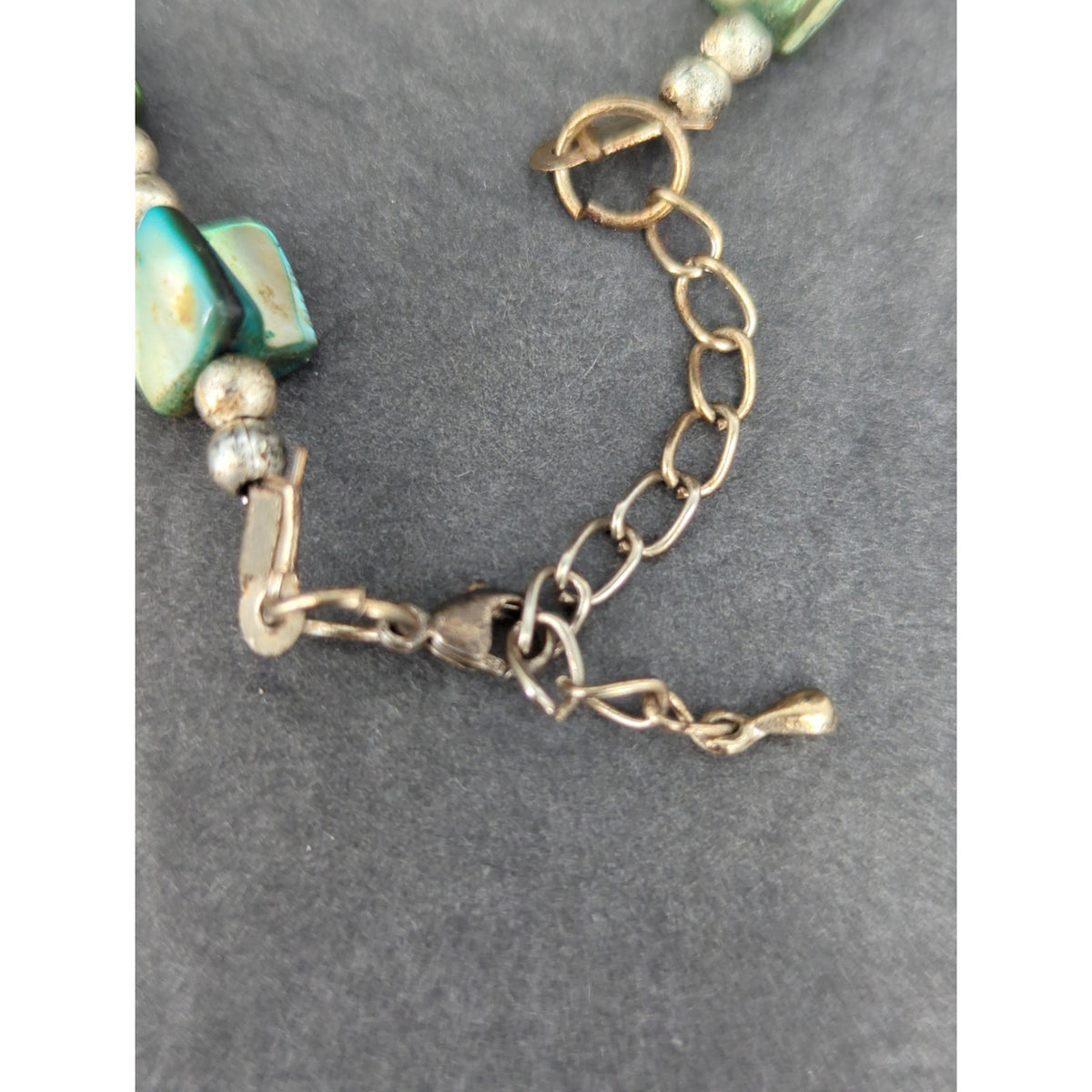 Vintage Green Bead Gold Tone Station Strand Choker Necklace Mid-Century Modern