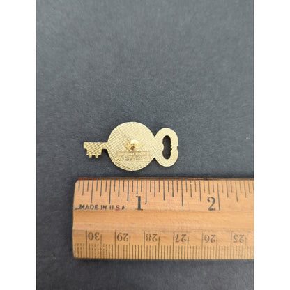 Vintage Fashion BROOCH PIN Springfield Ohio enameled gold key