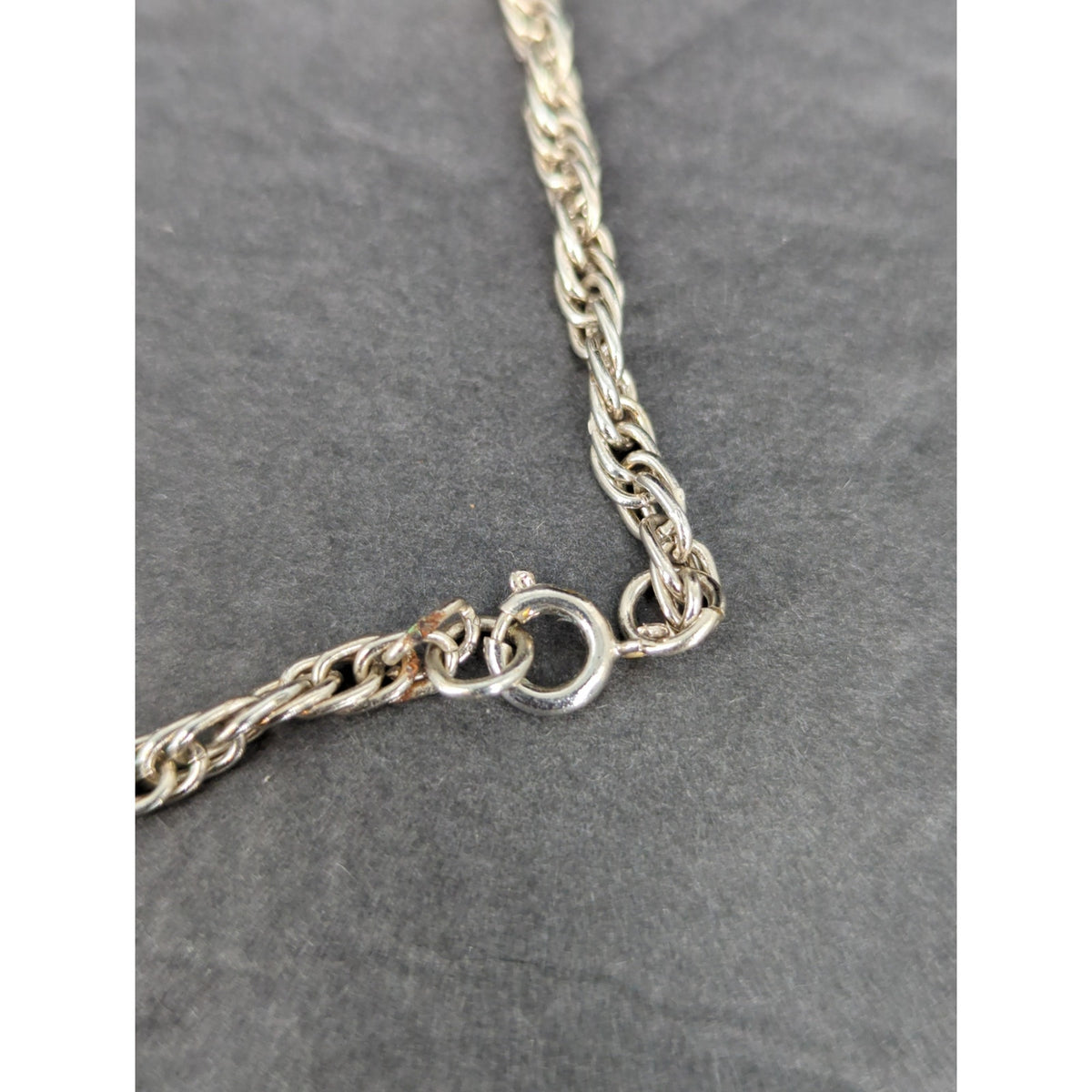 Vintage Silver Tone Oval Black.White Inset Pendant Necklace Set Interchangeable