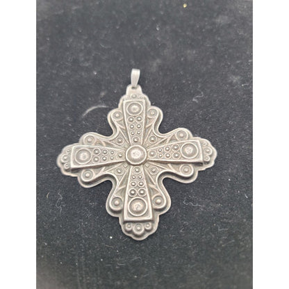 Vintage Reed Barton 1972 Christmas Cross Sterling Silver Pendant Renaissance Revival