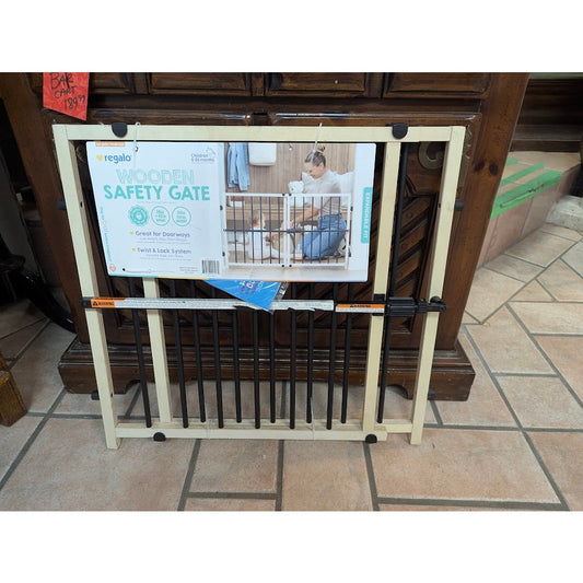 SECONDHAND SANDIES: wooden safety gate for doorways NEW