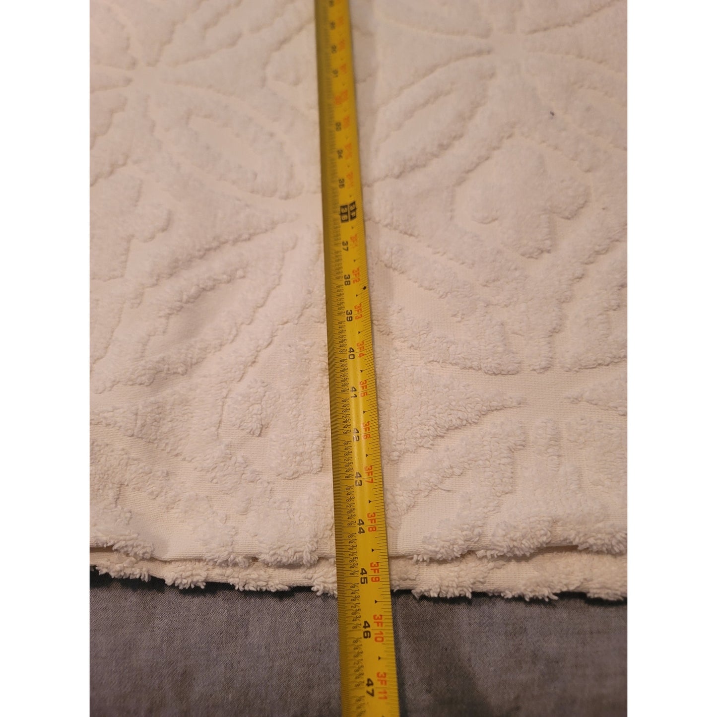 Vintage White Chenille Candlewick Medallion Queen Bedspread with Fringe